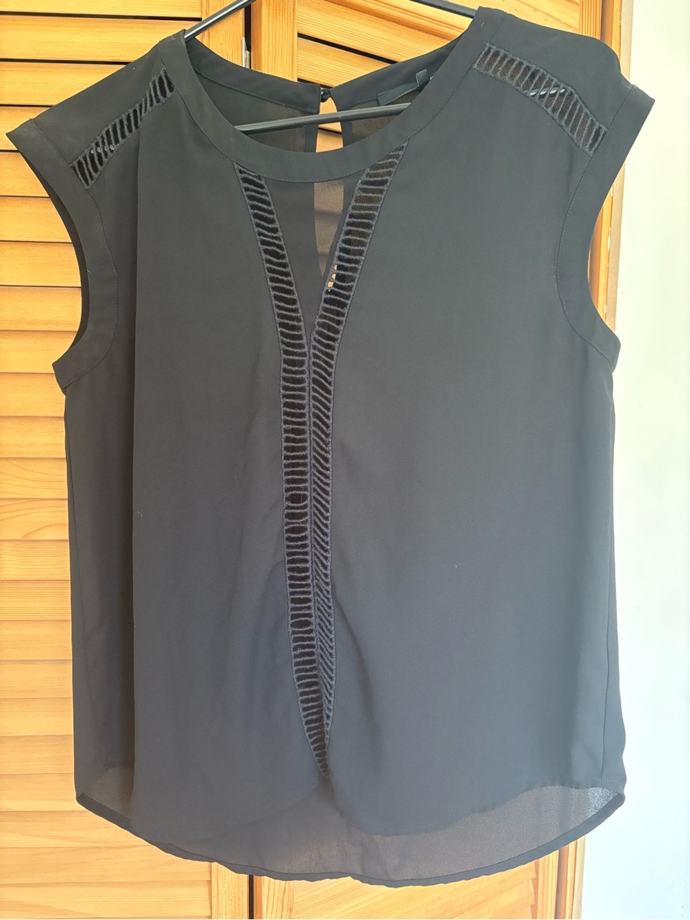 Sleeveless Black Mesh-detail Tank